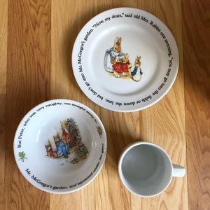 Peter Rabbit Wedgewood nursery set